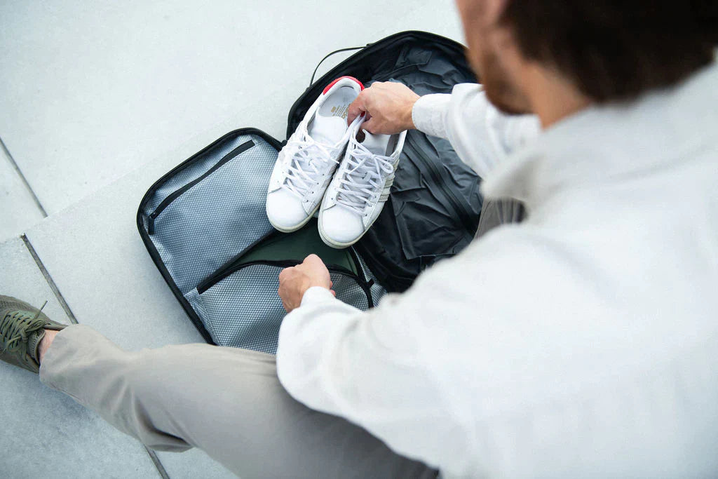 Discoverer 60L Vacuum-Seal Travel Backpack